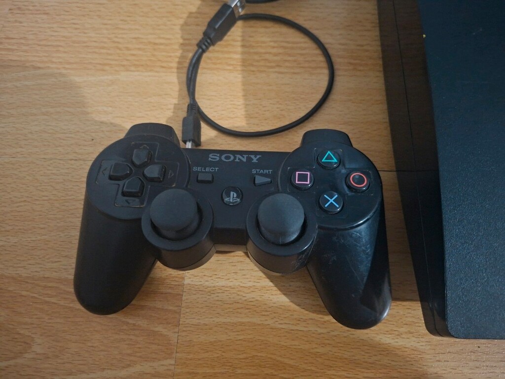 PlayStation 3 açıklamaya bakınız - 2