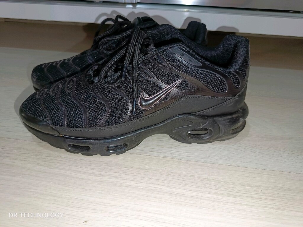 42 NUMARA NIKE TN