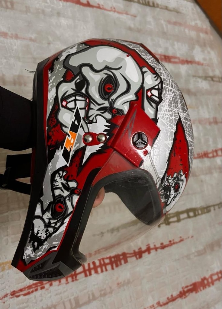 R1 kask - 2