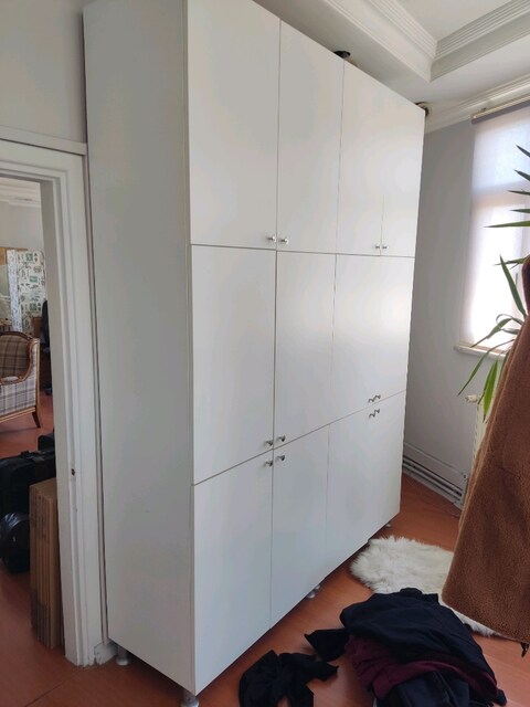 12 bölmeli ayaklı dolap showroom yatak odası dolap gardrop
