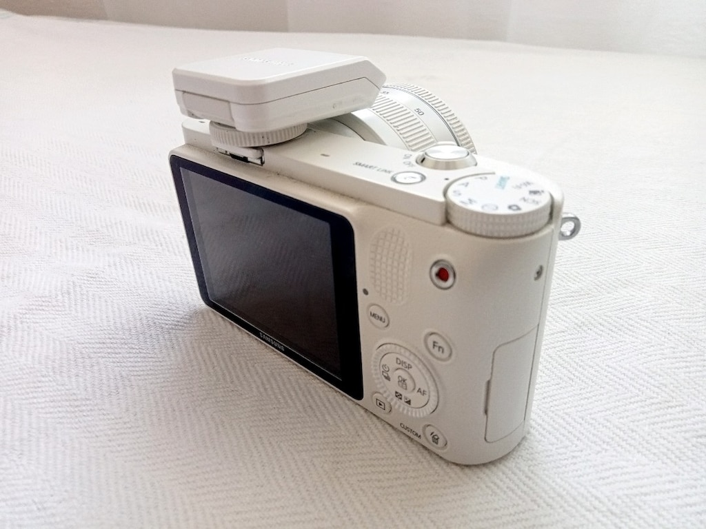 Samsung NX1000 Fotoğraf Makinesi - 8