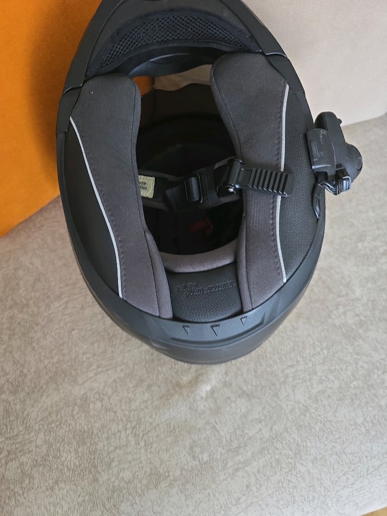 Siyah motosiklet kaski - 2