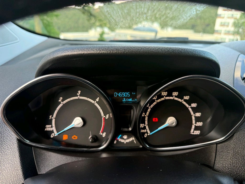 Ford Courier 2019 Değişensiz Boyasız 47000 km temiz Fatura Kesilecek - 16