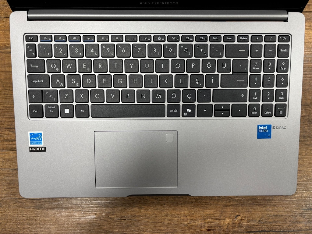 Asus ExpertBook P1 Core 7 240H 16GB RAM 512GB SSD 15.6" FHD Notebook - 2
