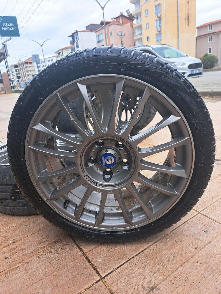 225/40/18 Jant ve Lastik 4 adet - 2