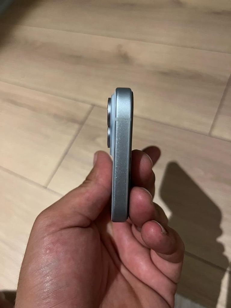 telefon iPhone 15 - 4