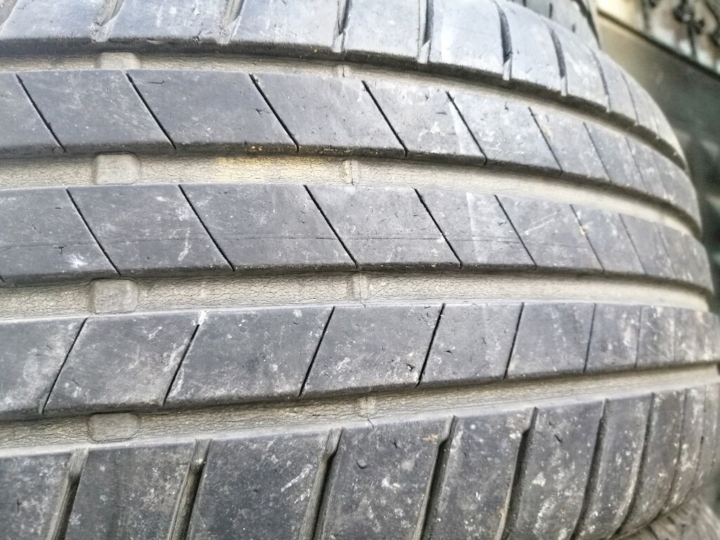 215 55 17 bridgestone yazlik 4 adet - 2
