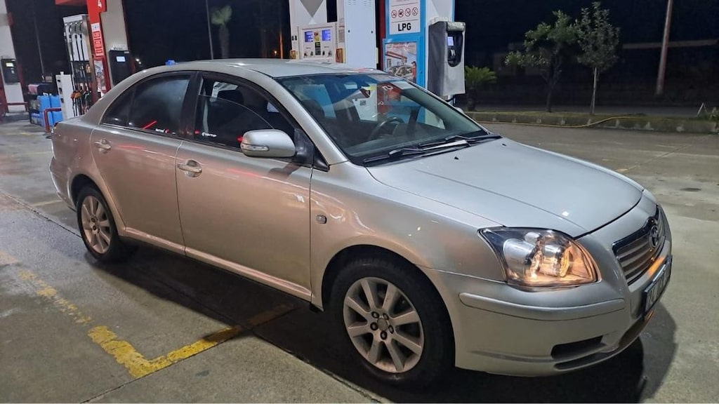 Toyota avensis 2007 model - 3