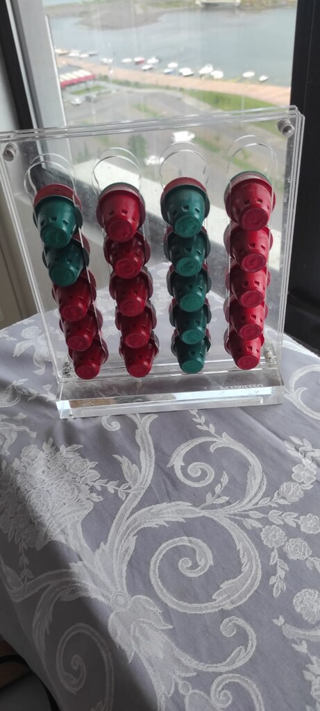 Sıfır Ayarında Nespresso Inissia Kahve Makinesi + Süt Köpürtücü Set - 4