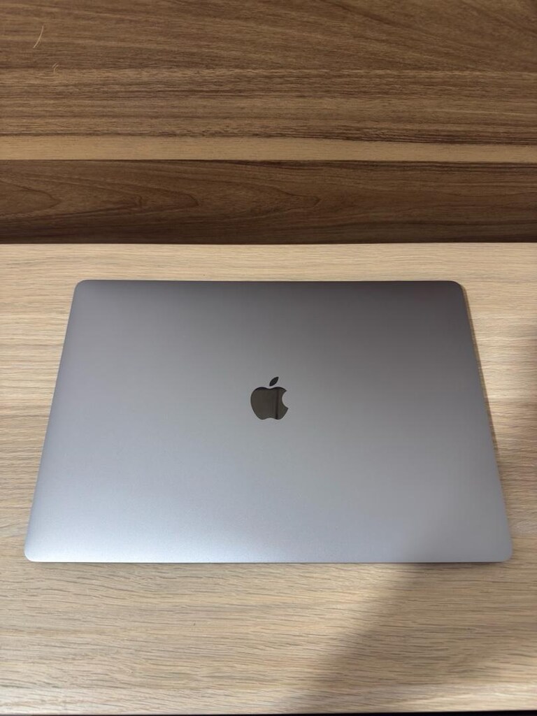 MacBook Pro / i7 / 16 inç / 16 GB Ram / 512 GB Ssd - 8