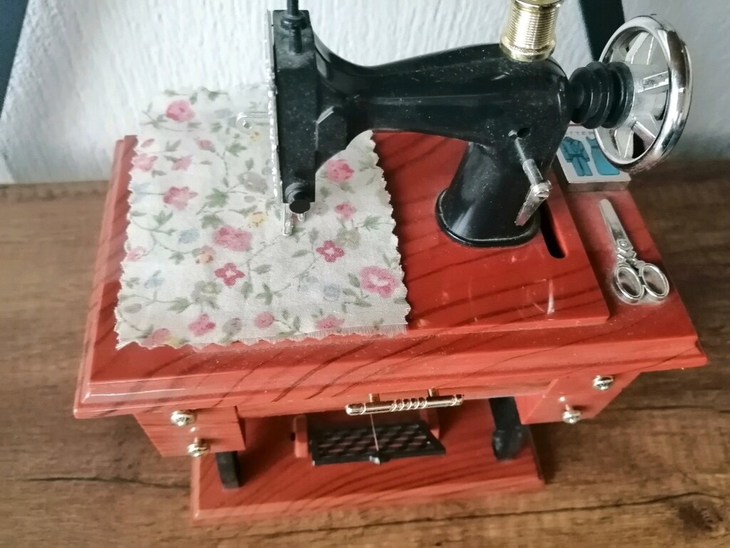 Müzikli dikiş makinesi - 2