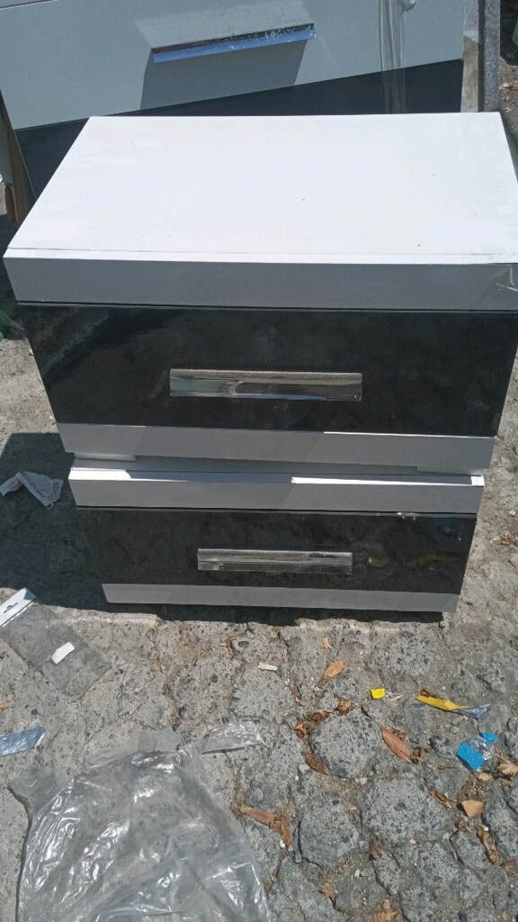komodin 2 adet - 3