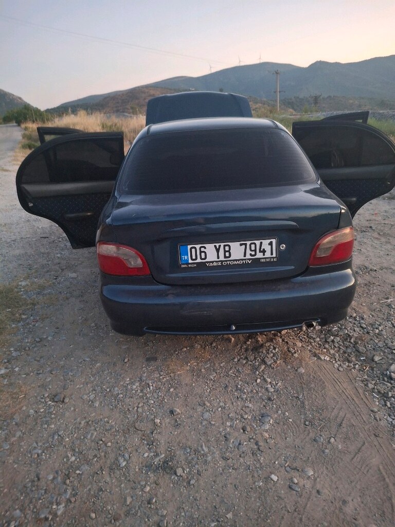 Hyundai accent - 7