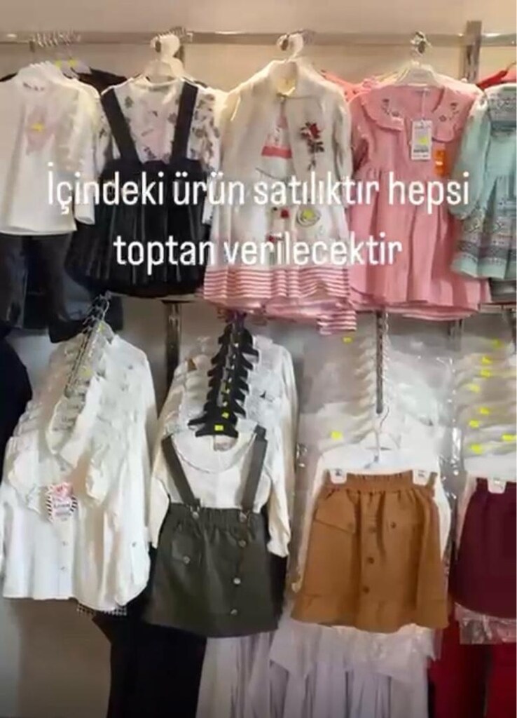 0 ve 12 yas kıyafetler kot pantolan ve anne eteklerı1000 parca - 2