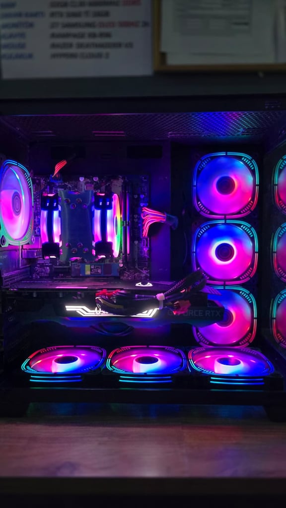 RYZEN 5 5600 & 1TB M2 & RTX3070Tİ & 32GB RAM & AKVARYUM KASA - 7