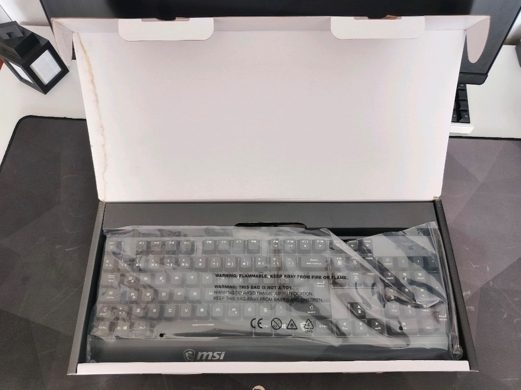 MSI Vigor GK30 Mekanik Hisli Türkçe RGB Gaming Klavye - 4