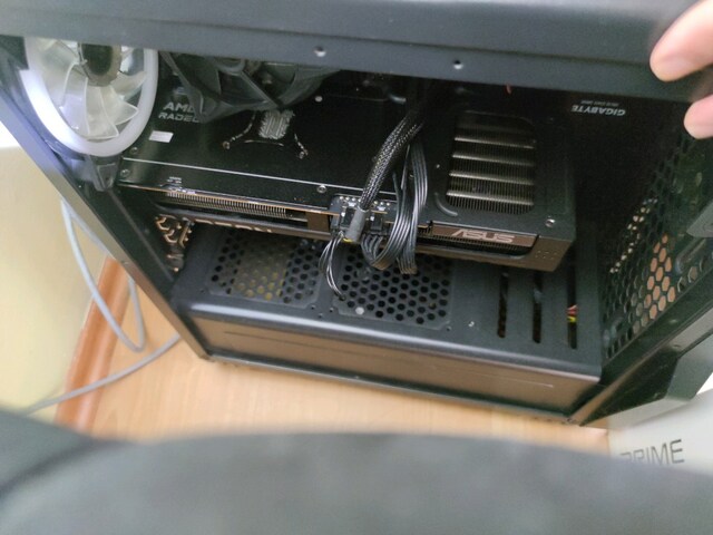 RX 9070xt i3 12100f gaming kasa temiz