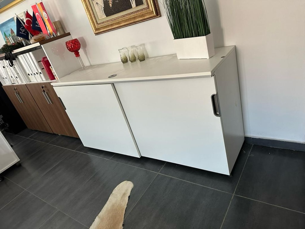 Beyaz kilitli İkea Dolap - 3