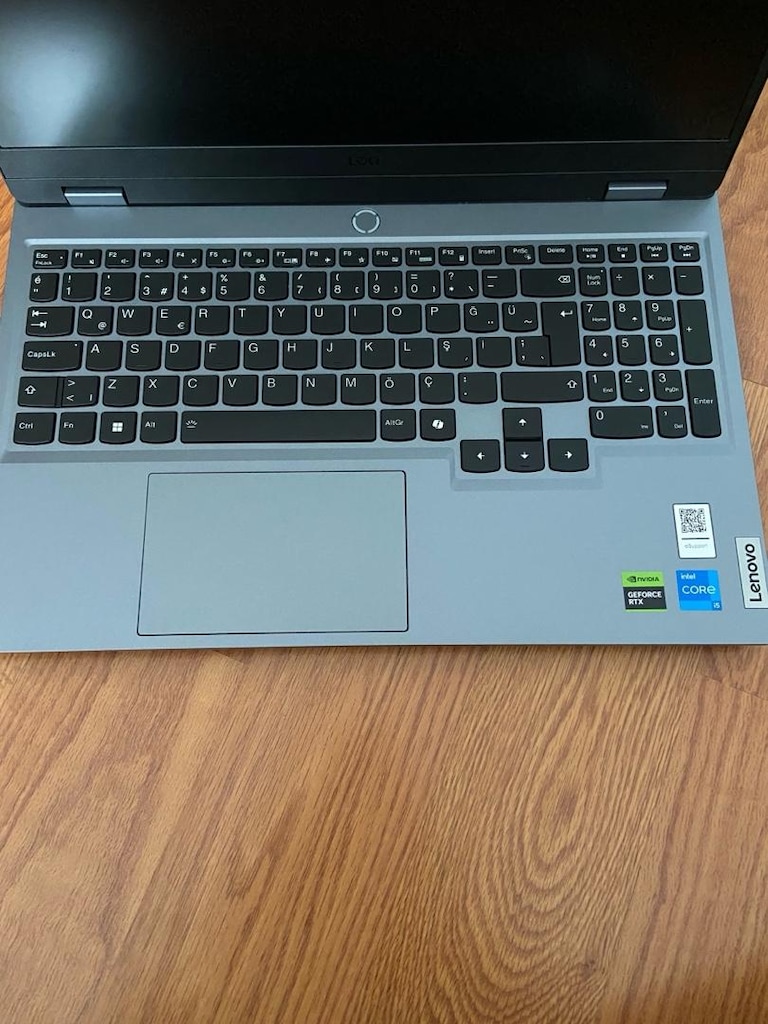 Lenovo LOQ/ Intel Core i5 Nvidia GeForce RTX 4050 - 2