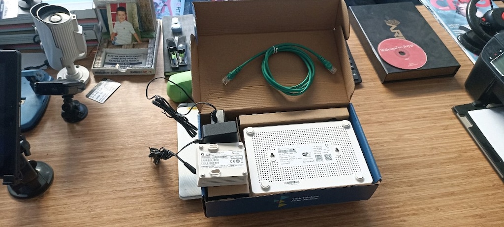 ZTE H289A Fiber modem + Huawei GPON Terminal - 5