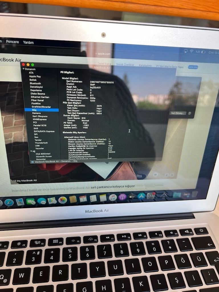 Apple MacBook Air 13.3” i5-5250 8gb Ram 128gb - 5