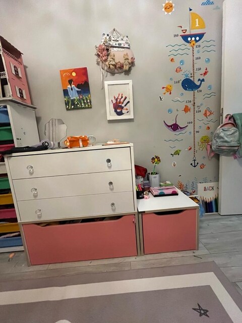 Çocuk odası yatak ve şifonyer