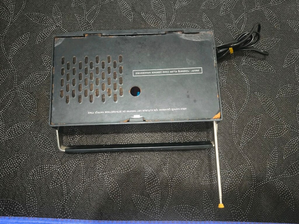 TAHMİNİ 40 YILLIK PHİLİPS TÜRKİYE ÜRETİMİ RADYO ANTİKA - 5