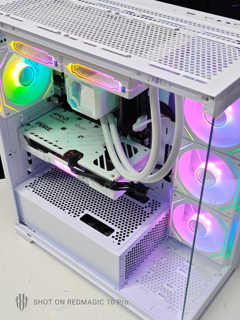 SIFIR! Ryzen 7 7800X3D - RX 9060XT 16GB - 16GB RAM - 1TB M.2 SSD - 10