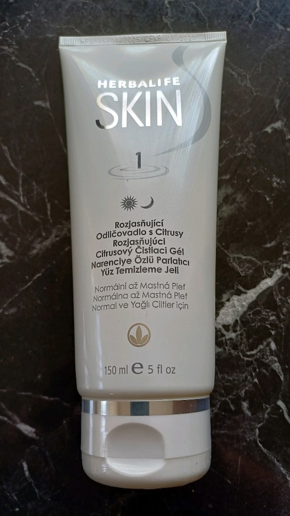 HL Skin Yüz Temizleme Jeli