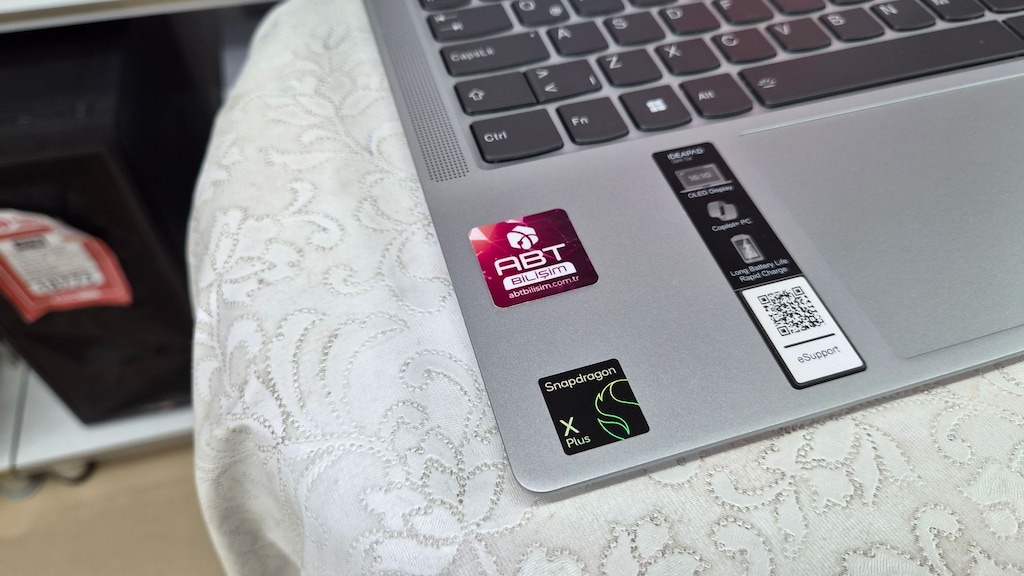 ABT BİLİŞİM–Lenovo Slim 5 Snapdragon X Plus 32 GB 1 Tb M.2 14 İnç - 9
