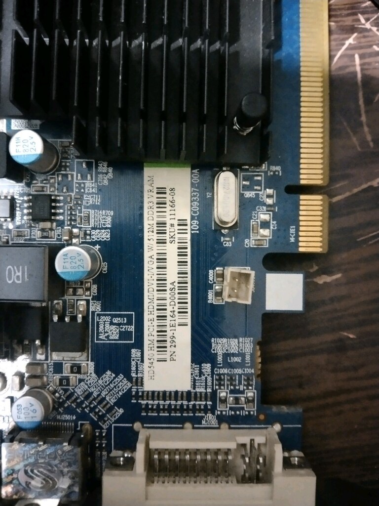 1gb ve 512 MB ekran karti - 4