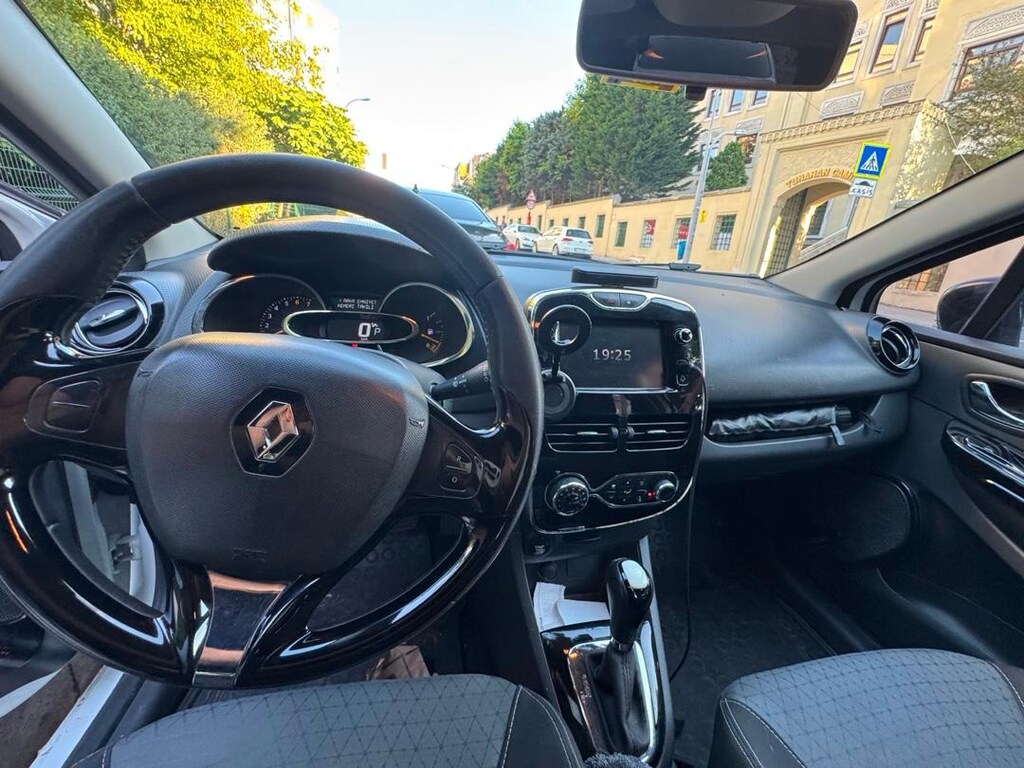 Sahibinden Bakımlı ve Sorunsuz Clio - 4