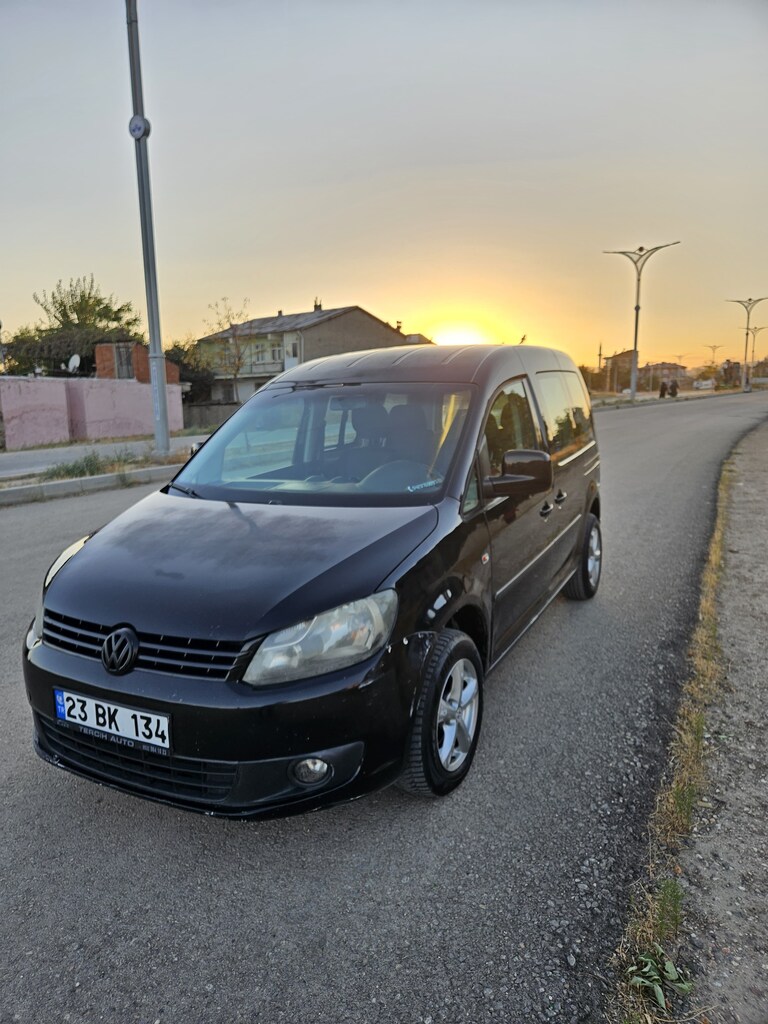 2011 model 1.6 tdi trendline 182 binde - 3