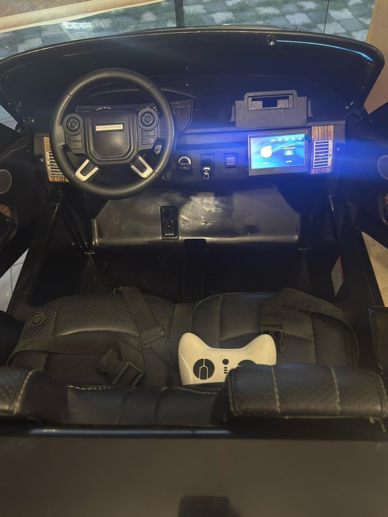 24 volt Range Rover Akülü Araba - letgo'dan Sıfırından Uygun Fiyata Al
