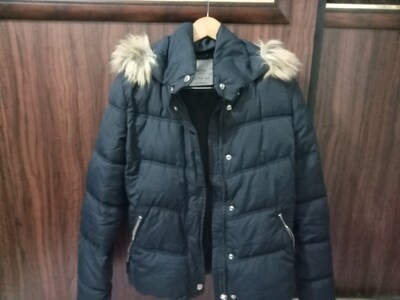 kapüşonlu mont açıklama var