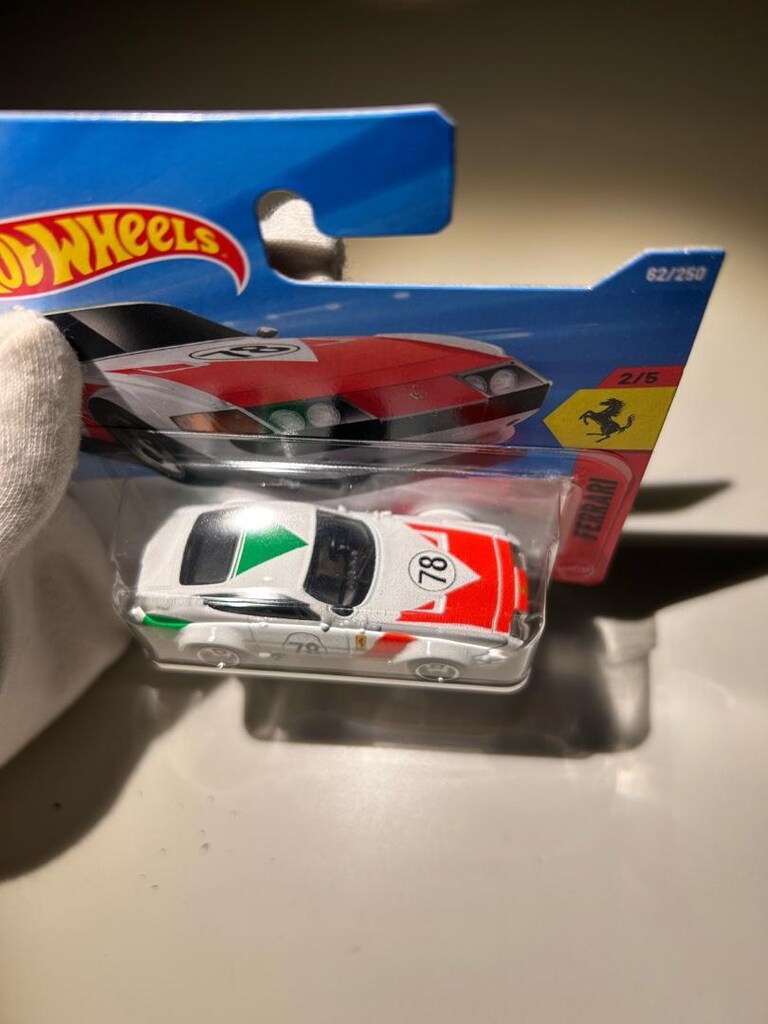 Hot Wheels Ferrari 365 GTB4 - 7