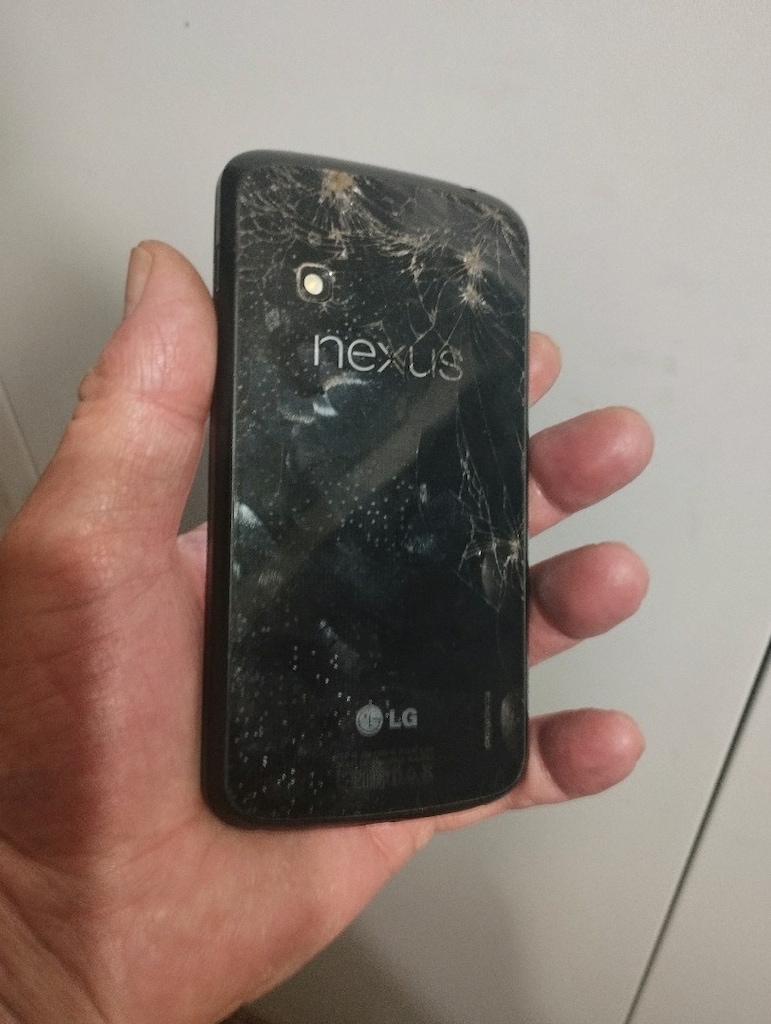LG telefon - 2