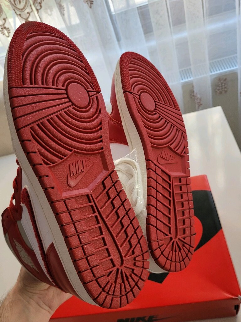 Nike Air Jordan 1 High "Chenille" - 5
