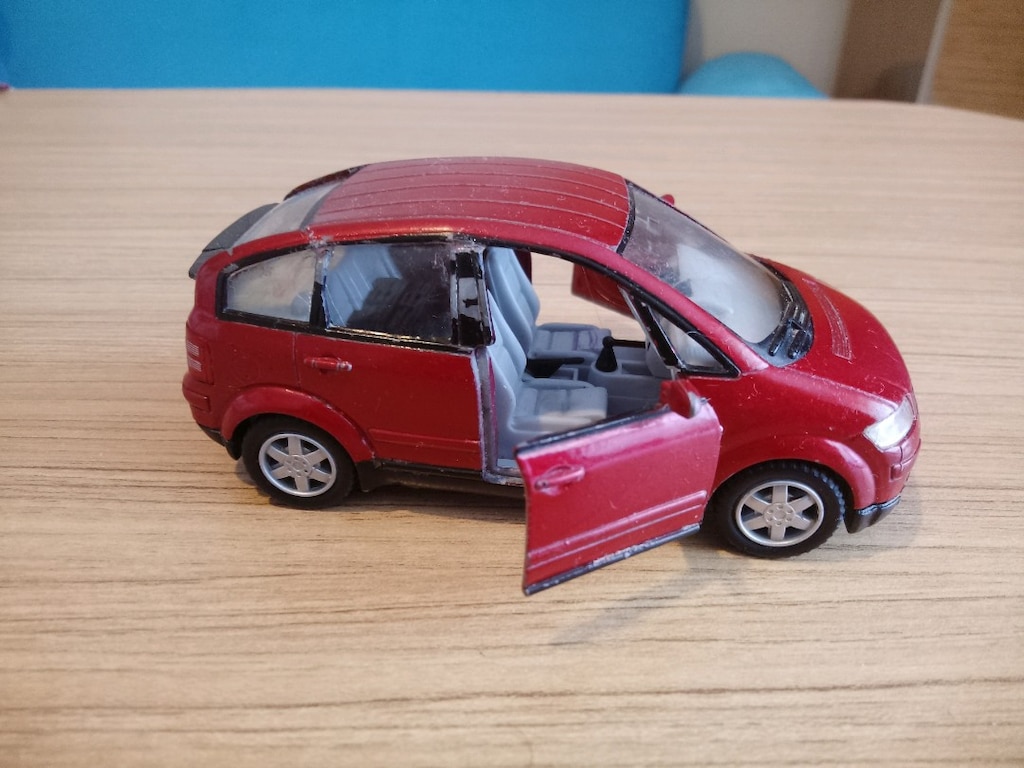 Kinsmart lisanslı Audi A2 marka metal Otomobil - 3