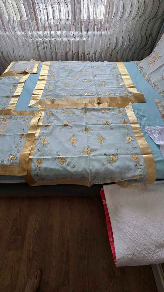 ceyizlik gold rengi masa sehpa ortuleri(20 parca)(sifir) - 8