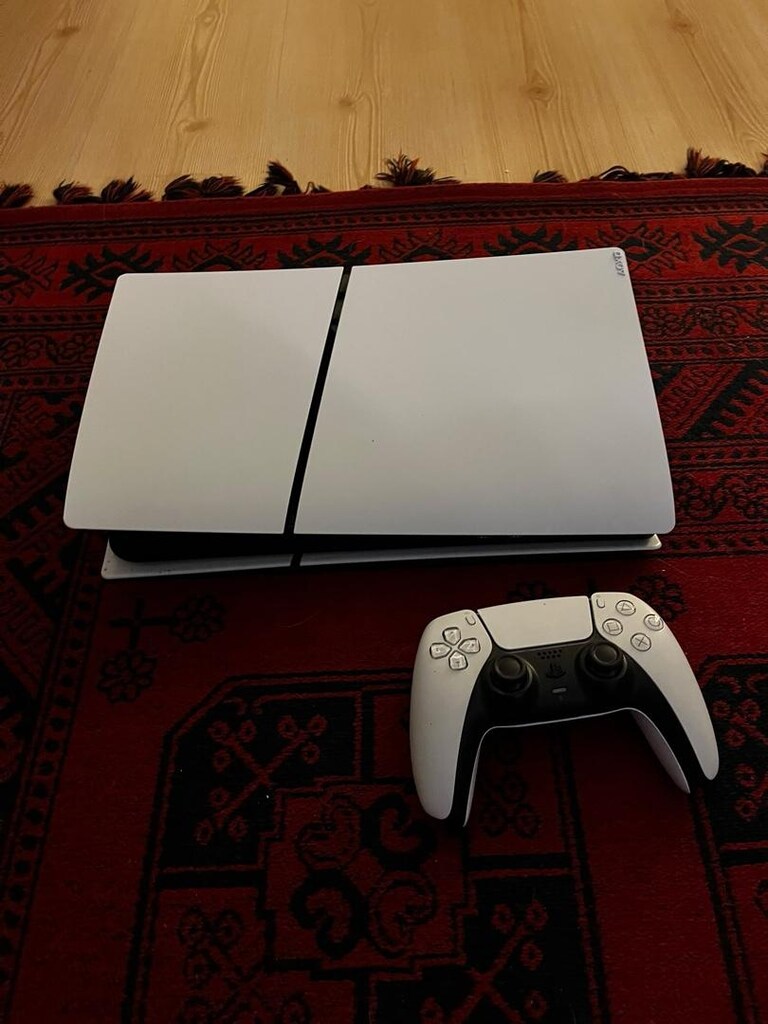 ps5 slim - 3