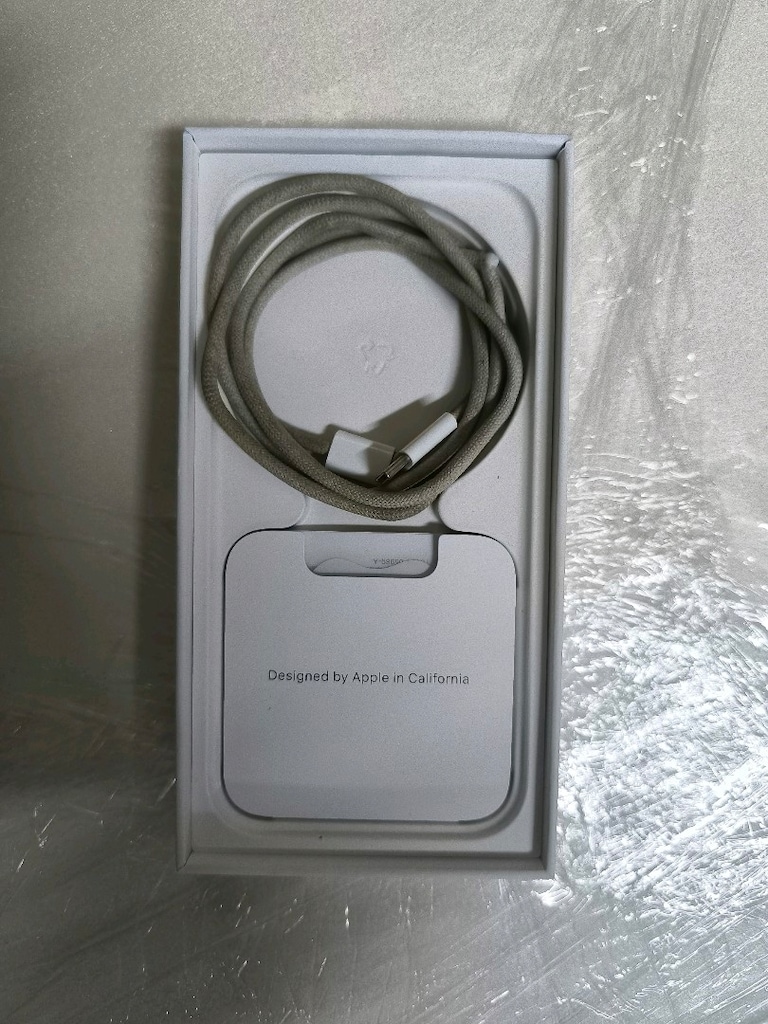 Apple iPhone 15 Pro 256 GB - 3