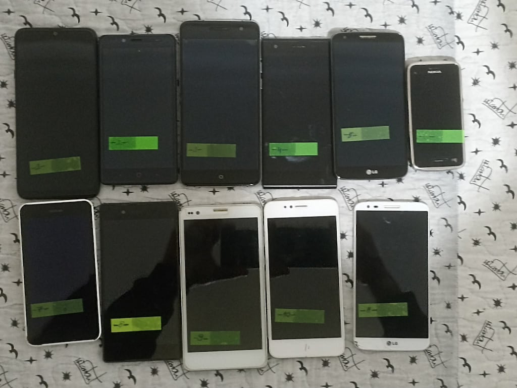 Toptan Telefonlar (Açıklamayı Okuyun.) - 3