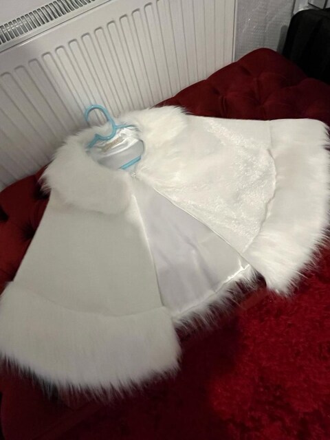 Gelin için bolero , etol , şal ,kürk ürün temiz sıfır kullanılmamıştır