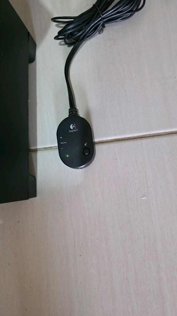 Logitech X-210, 2+1 ses sistemi - 3