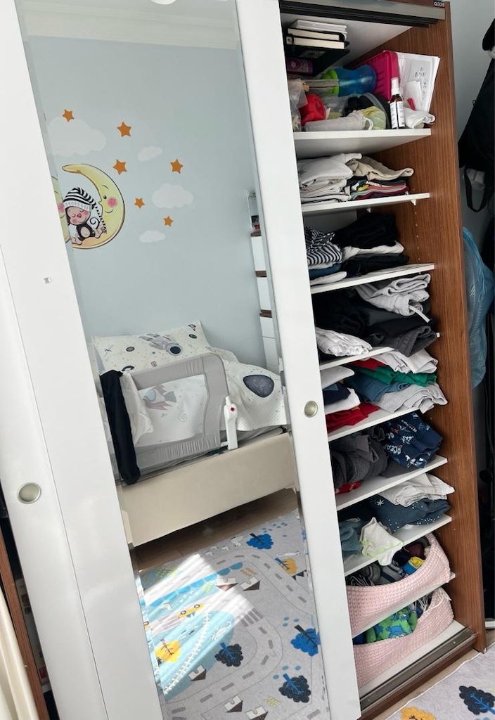 Adore Ceviz 2 Kapaklı Aynalı Sürgülü Gardırop Şifonyer ve Komidinler - 4