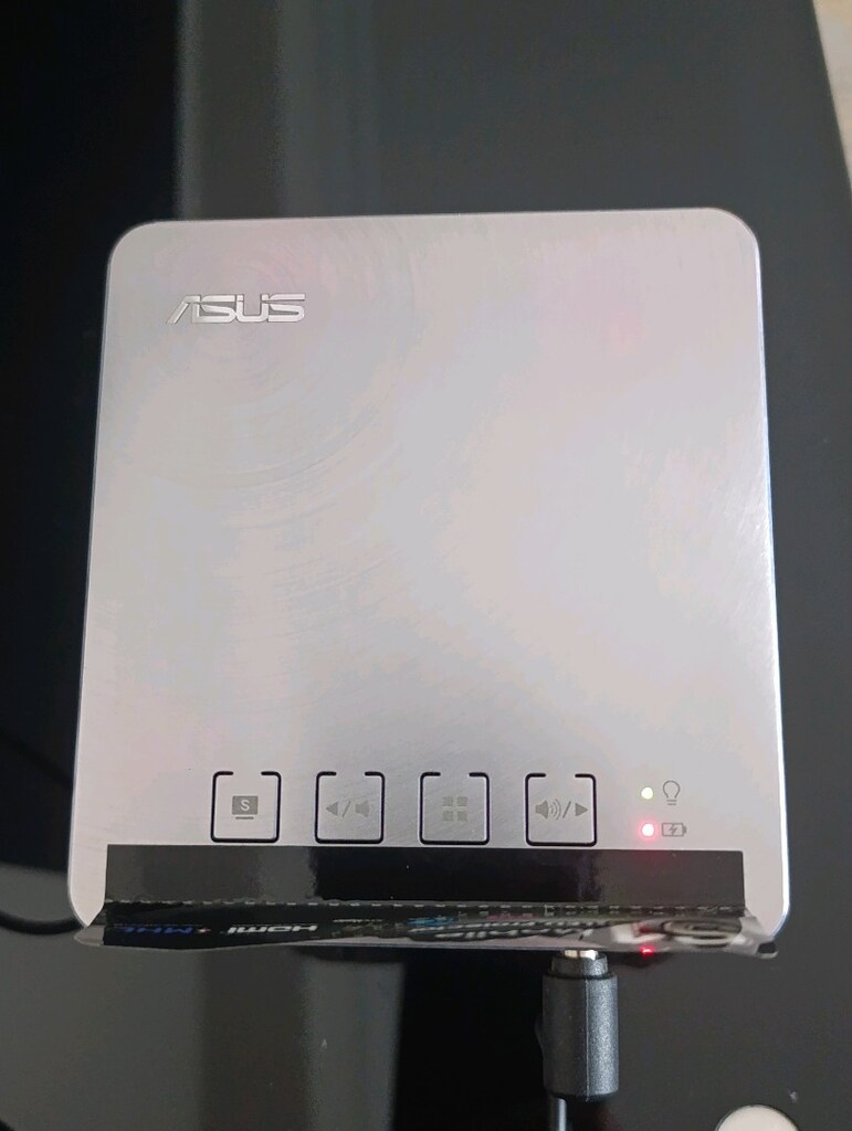 Asus S1 projektör - 7