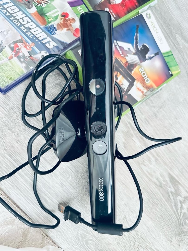 XBOX360E + 2 KOL + KINECT SENSOR KAMERA + 10 adet oyun - 8