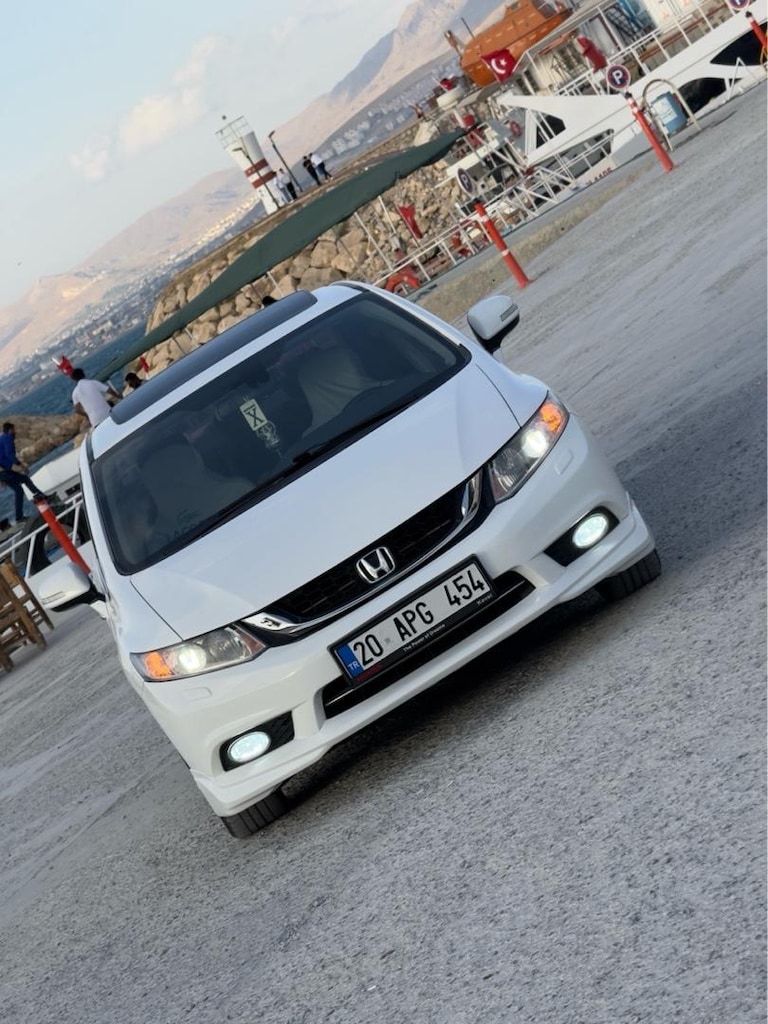 Memurdan 2015 Model Honda Civic Eco Elegans - 2
