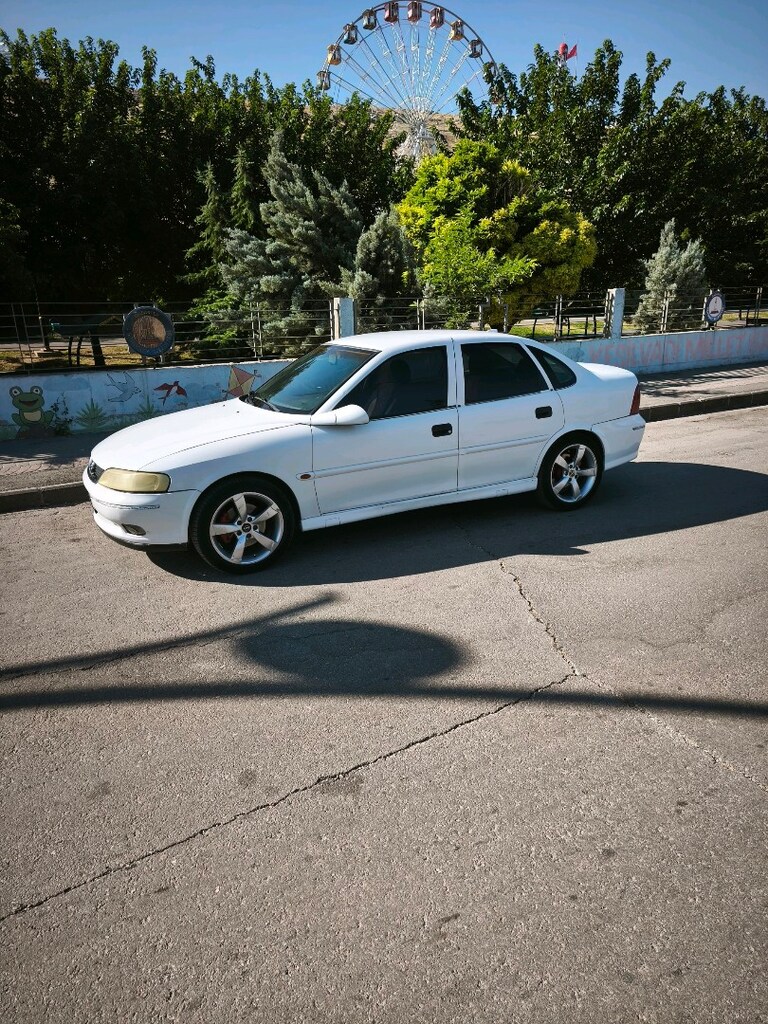 Opel Vectra b2 1.6 motor - 3
